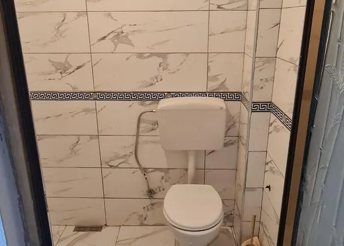 Economy 1 Lägenhet Tirana